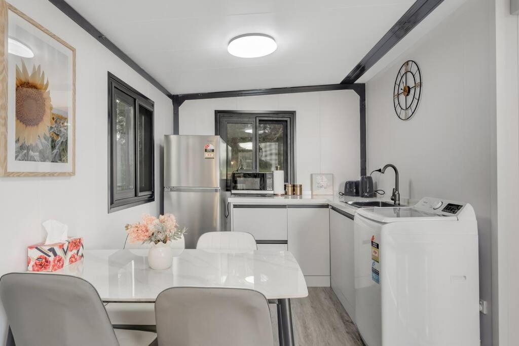 2 Bedrooms Cabin 5 Min To Pukekohe Town Centre Esterno foto